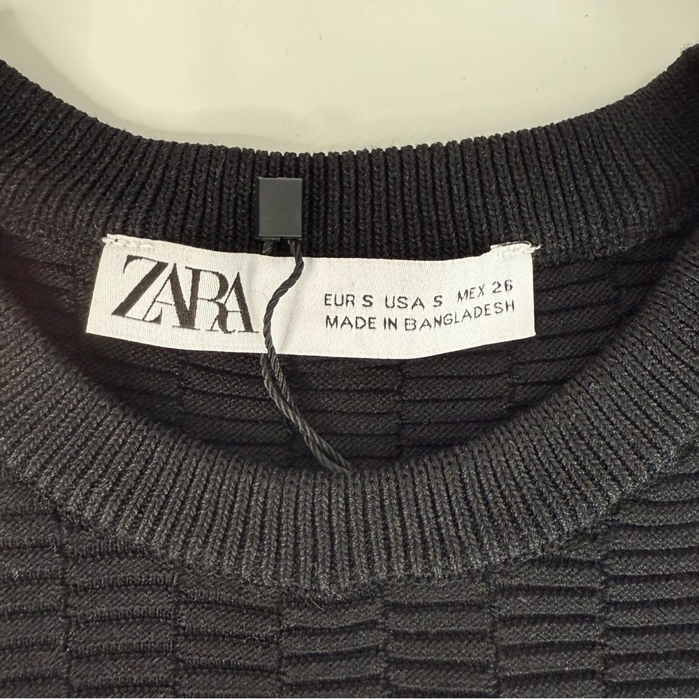 NEW ZARA S Black Sleeveless Crop Top Knit Vest Gold Button Accents Small NWT - Picture 7 of 15